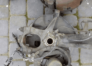 Mazda 6 GH 2.2D zwrotnica piasta przod prawa 2