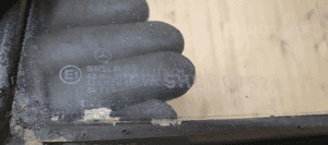 Szyba lewy tył tylna lewa Mercedes W201 190 6