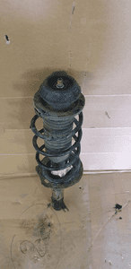 Amortyzator lewy przód przedni Toyota Aygo 3