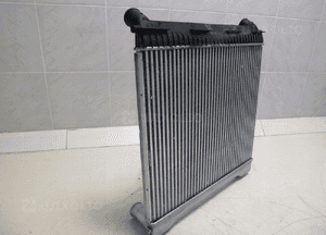 Range rover vogue L322 3.6 chłodnica intercooler 3
