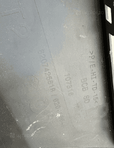 Kratka atrapa listwa prawa zderzak przód renault megane v e-tech 620742561R 3