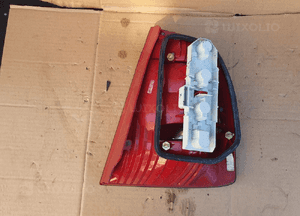 Lampa tylna lewa tył lewo skoda superb 1 5