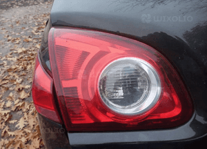 lampa w klapę  lewa qashqai 1
