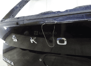 Klapa bagażnika skoda octavia 4 iv 5E6827159 11