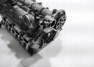 GŁOWICA POKRYWA ZAWORÓW WAŁKI VOLKSWAGEN GOLF VII 1.2 TSI CYV 04E103475AM 8