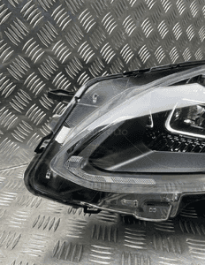 Ford kuga MK3 lampa lewa przód full led uk km 4