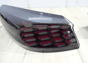 KIA X-CEED XCEED III Llift LAMPA TYL tylnia lewa  GT LINE 92401-J7800 2