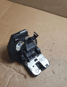AUDI SEAT SKODA ZAMEK KLAPY BAGAŻNIKA 8K9 827 505A 10