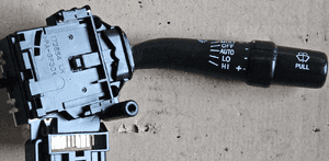 Toyota Avensis T25  przełącznik wycieraczek 84652-05160 1