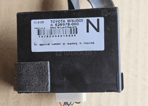Toyota Avensis T27 moduł sterownik zamka 89740-05020