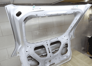 Tesla model y klapa porywa bagażnika 9