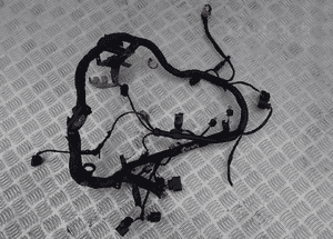 WIĄZKA INSTALACJA WTRYSKIWACZY AUDI A1 03F971824 ! 1