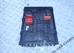 SKRZYNKA BEZPIECZNIKOW VW TOURAN 1.9 TDI BXE RADOM 1