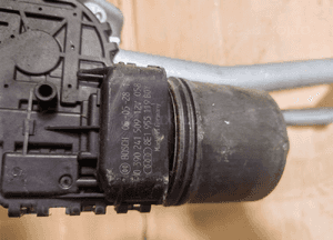 MECHANIZM PRZEDNICH WYCIERACZEK AUDI VW SKODA 8E1955119 3