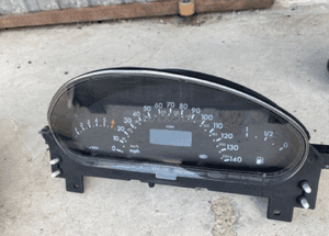 MERCEDES A 168 BENZYNA  LICZNIK SZAFA zegary 1