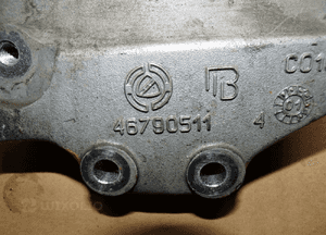 Fiat stilo 1.6 16V łapa silnika uchwyt sprężarki 46790511 3