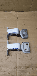 Zawiasy drzwi prawy przod OPEL VIVARO TRAFIC III Komplet 1