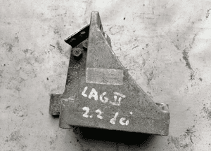 Łapa mocowanie wspornik Renault Laguna 2 II 01-07r 8200319756 2