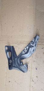 Zawias maski lewy przód Seat Ibiza IV 6J0823301A 2
