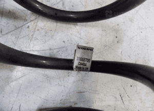 Volvo XC40 sprężyny zawieszenia tył komplet 31658700 2