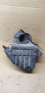 Obudowa filtra powietrza VW Passat B5 8D0129607 1