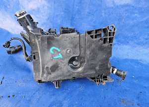 Lexus CT 200h lift skrzynka bezpieczników 2