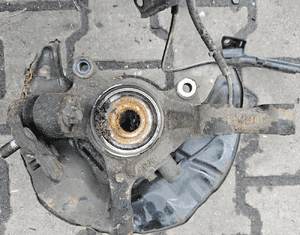 Toyota Avensis T25 Corolla Verso 04-08 zwrotnica przod przednia prawa lewa 2.0 2.2 1