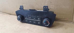 Panel nawiewu klimatyzacji klimy Kia Sportage III 97250-3U001 4