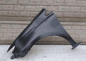 Toyota auris 2013-2021 błotnik lewy przedni 1
