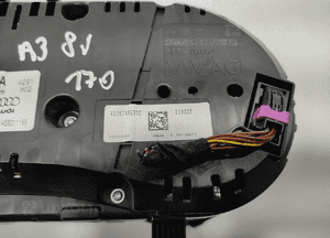 Licznik audi A3 8V 2.0 tdi 8V0920871A 2012-2016 europa 12