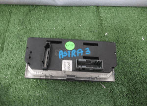 Panel nawiewu klimatyzacji opel astra 3 iii h 2004- 3