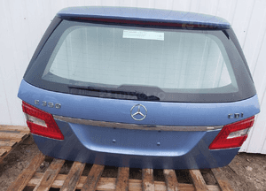 Mercedes e-klasa W212 lift kombi klapa bagażnika tył kompletna w kolor 1