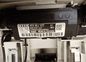 Lampka oświetlenie kabiny Audi A6 C6 4F0947135J 7