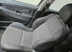 Peugeot 207  fotel przód przedni prawy 4