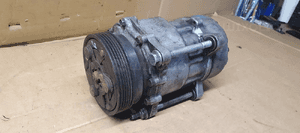 Sprężarka klimatyzacji pompa klimy VW Sharan Galxy MK1 1.9 TDI 7M3820803 2