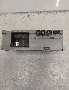 JAGUAR XE X760 WZMACNIACZ RADIA PANEL MULTIMEDIALNY 3