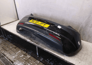 Zderzak tył tylny opel astra j 4 iv Z22C czarny 5D 5 drzwi hb 3