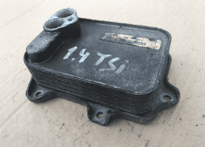 Chłodniczka chłodnica oleju Vw Audi 1.4tsi 03C117021J 2