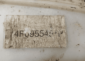 Zbiorniczek spryskiwaczy pompka Audi A6 C6 4F0955452B 4F0955451P 4F0955453 9