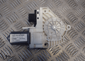 AUDI SILNICZEK SILNIK PODNOSZENIA SZYBY 4F0959802D PRAWY PRZOD RADOM 2