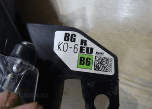 TOYOTA YARIS 4 IV LAMPA prawa  przód soczewka 20-24r 8