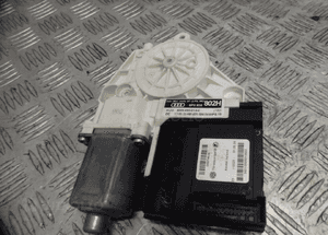 PODNOSNIK MECHANIZM SZYBY PRAWY PRZOD AUDI A3 8P 4