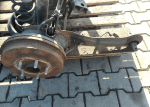 Ford Focus MK3 lift wahacz tyl piasta prawa 3