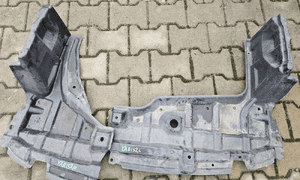 Toyota Yaris II 2 P9 osłona podwozia pod silnik lewa