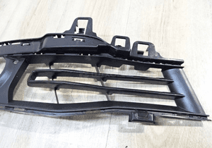 F31 LIFT KRATKA ZDERZAKA PRAWA bmw 5111-7386146 3
