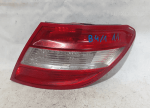 Tyl tylna lampa prawa mercedes-benz W204 c-klasa 1