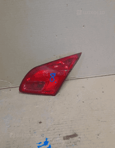 Lampa prawy tył w klape  opel astra j  nr 1090098 1