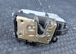 Zamek Drzwi 6K4839015 6K4839016 Lewy Prawy Tylny Tyl EU Seat Cordoba I 1 Ibiza II 2 VW Caddy II 2 24