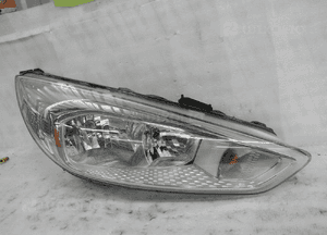 Ford focus MK3 lift zwykła idealna lampa przednia prawa 1