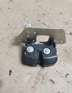 Zamek klapy bagażnika fiat panda 2 4